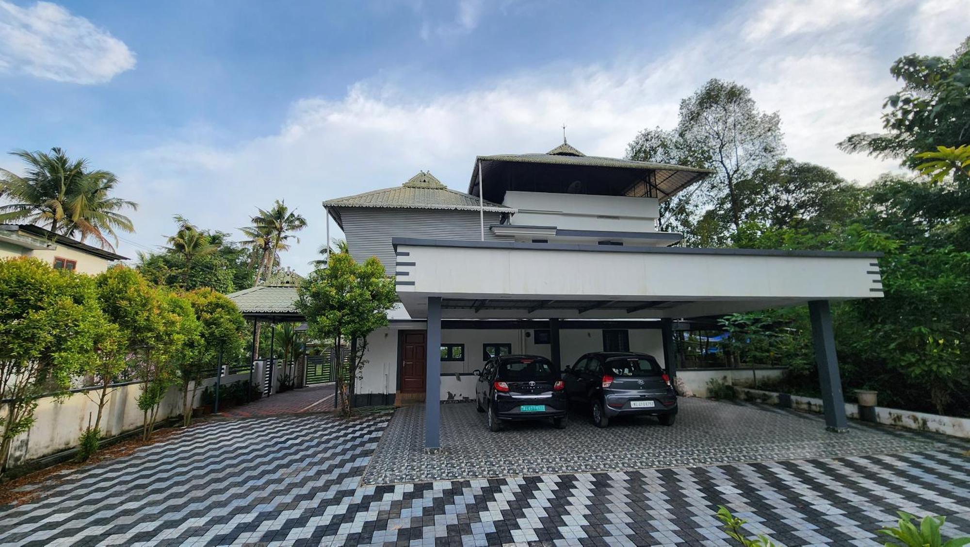 Ebs Guest House Недумбассери Экстерьер фото